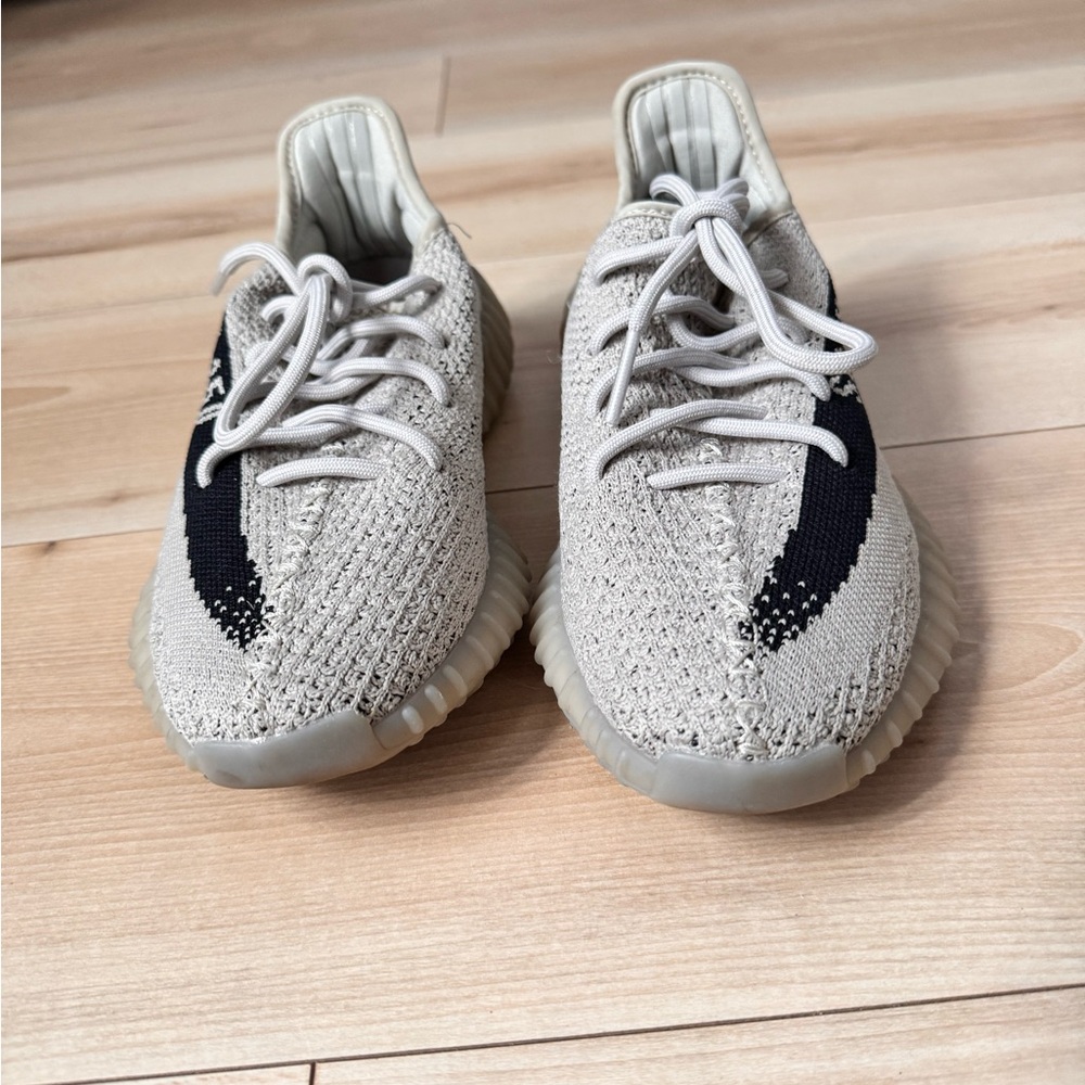Great pair of Yeezy! Worn 10 times